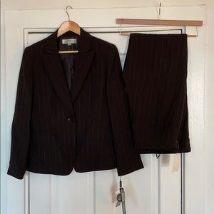 Tahari pantsuit - brand new